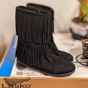Size 8.5 Black Fringe Faux Suede Winter Boots; Hot Tomato; vegan leather